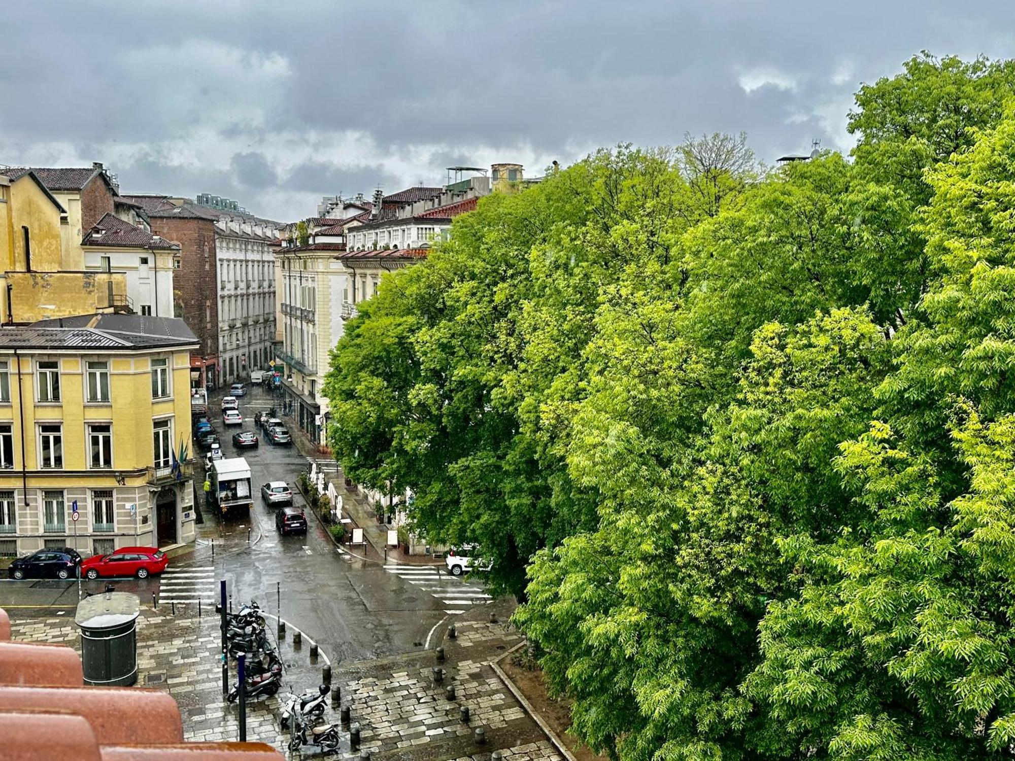 Апартаменты Il Balconcino Del Centro Storico Турин Экстерьер фото